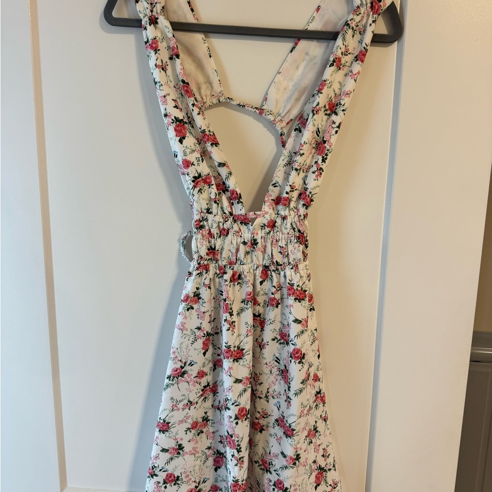 Floral Sleeveless Dress with Open Back